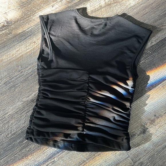 Dynamite Top - Picture 4 of 4